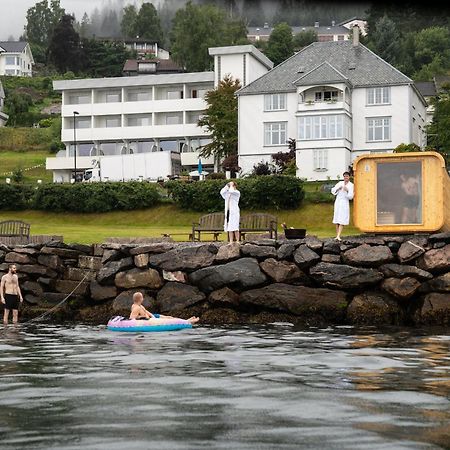 Balestrand Fjordapartments Holmen 19A Bagian luar foto