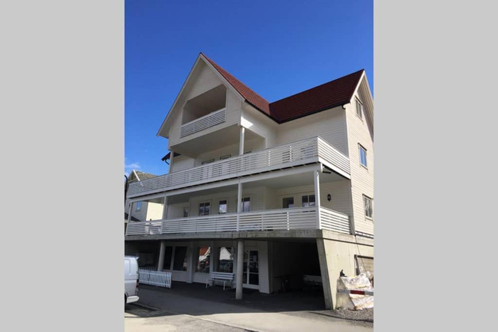 Balestrand Fjordapartments Holmen 19A Bagian luar foto