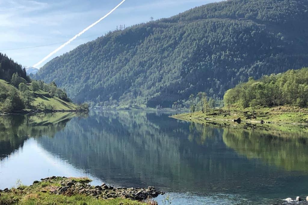 Balestrand Fjordapartments Holmen 19A Bagian luar foto
