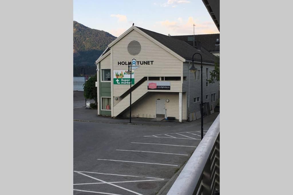 Balestrand Fjordapartments Holmen 19A Bagian luar foto