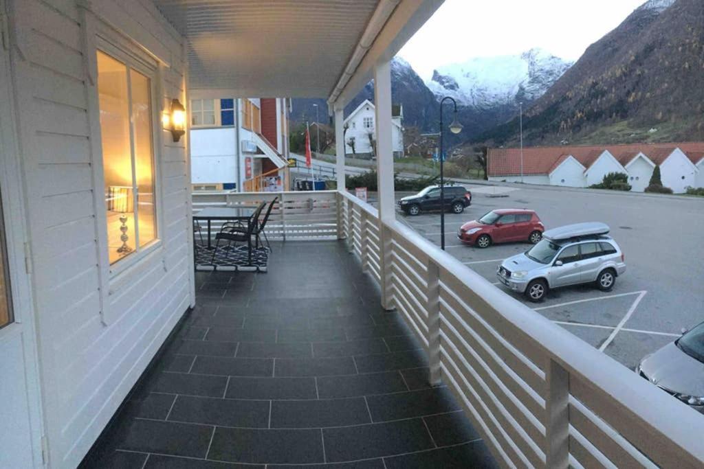 Balestrand Fjordapartments Holmen 19A Bagian luar foto