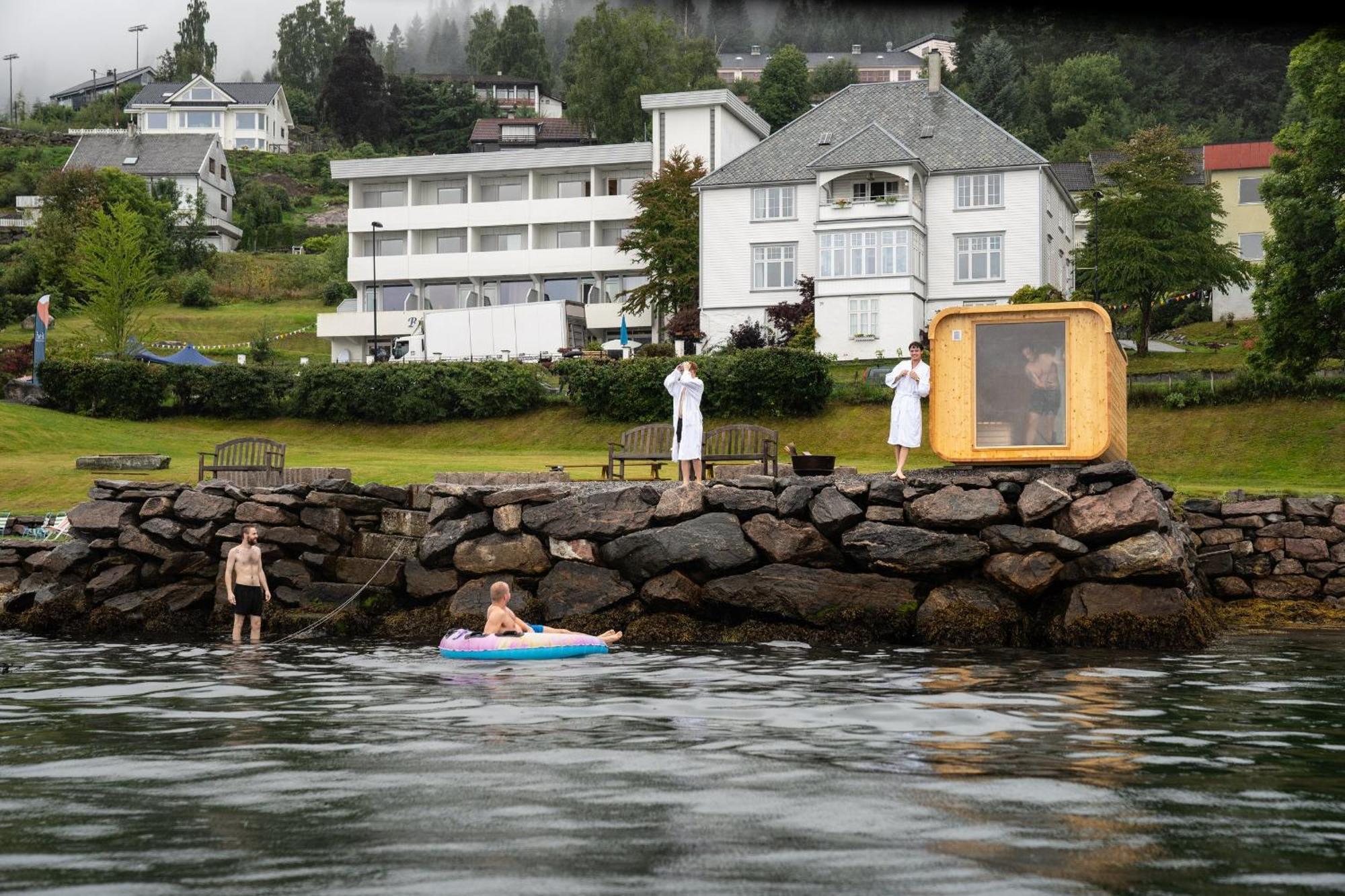 Balestrand Fjordapartments Holmen 19A Bagian luar foto